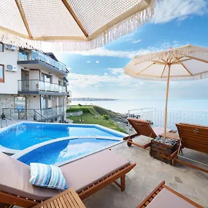 Dolphin Bay Boutique Complex Sozopol