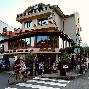 Albatros New Town Otel