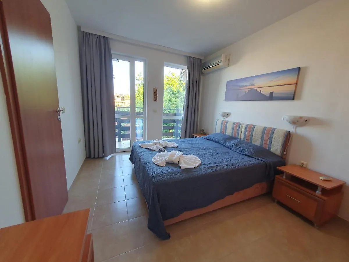 Cozy, Spacious Apartment Near Paradise Bay Sozopol Bulgaria